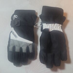 Kids Black and White Winter Ski Gloves - Insulated Cold-Weather Mitts